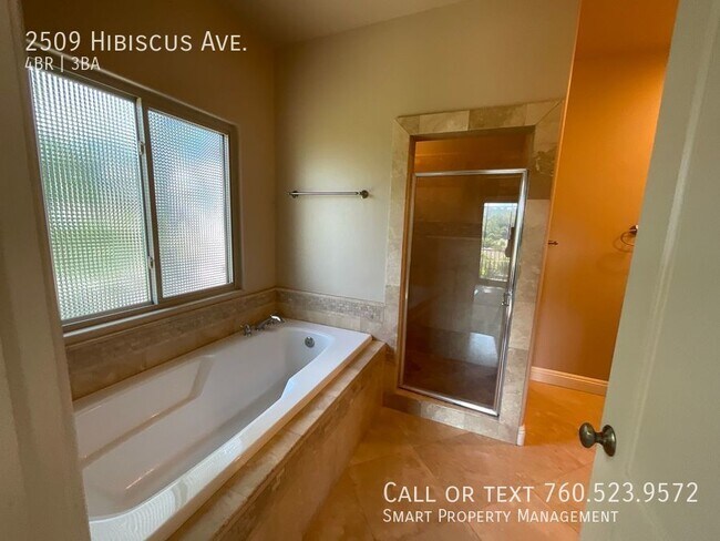 Building Photo - Best Deal in Vista!