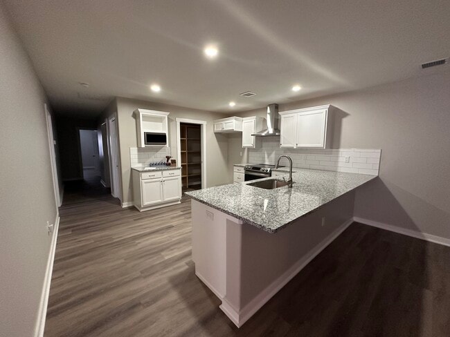 Building Photo - 2420 S Ida St