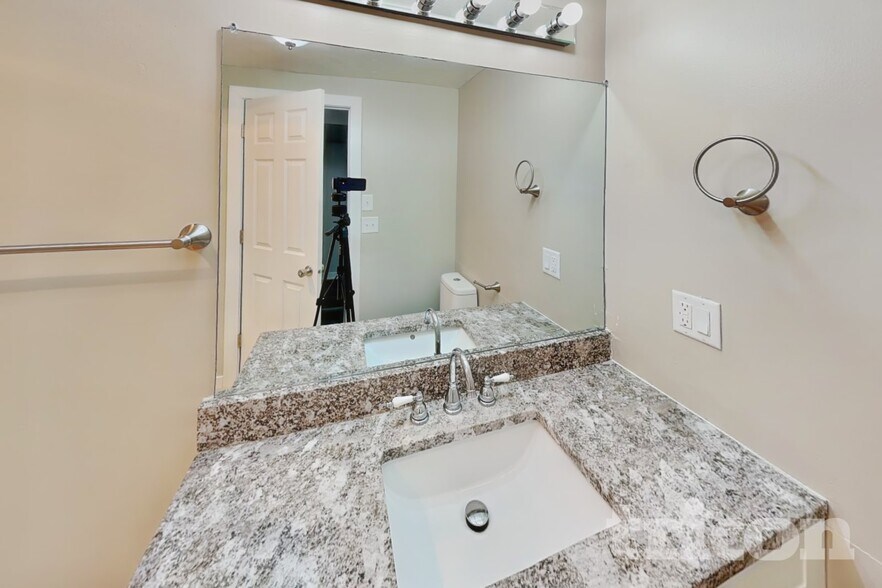 Building Photo - 13548 Dan Patch Dr