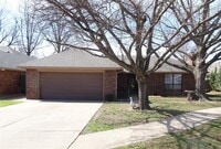 Building Photo - 512 Bonita Cir