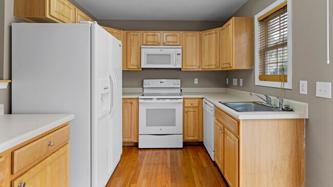 Building Photo - 34 Douglas Fir Ave