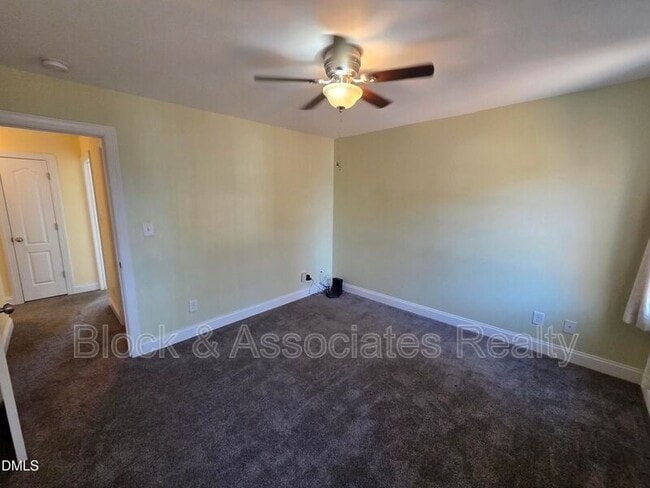 Building Photo - 143 Rawhide Dr