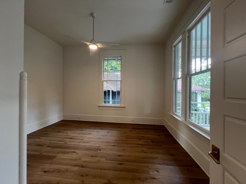 Building Photo - 655 Brookline St SW