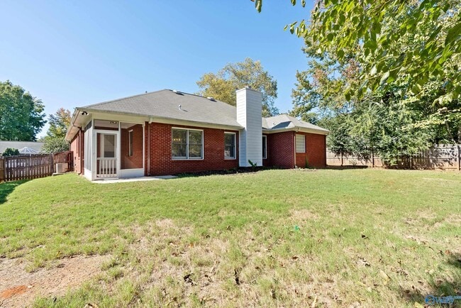 Building Photo - 231 Jarrett Ln