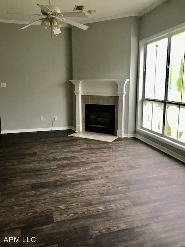 Building Photo - 3 br, 2 bath House - 215 Winchester Dr
