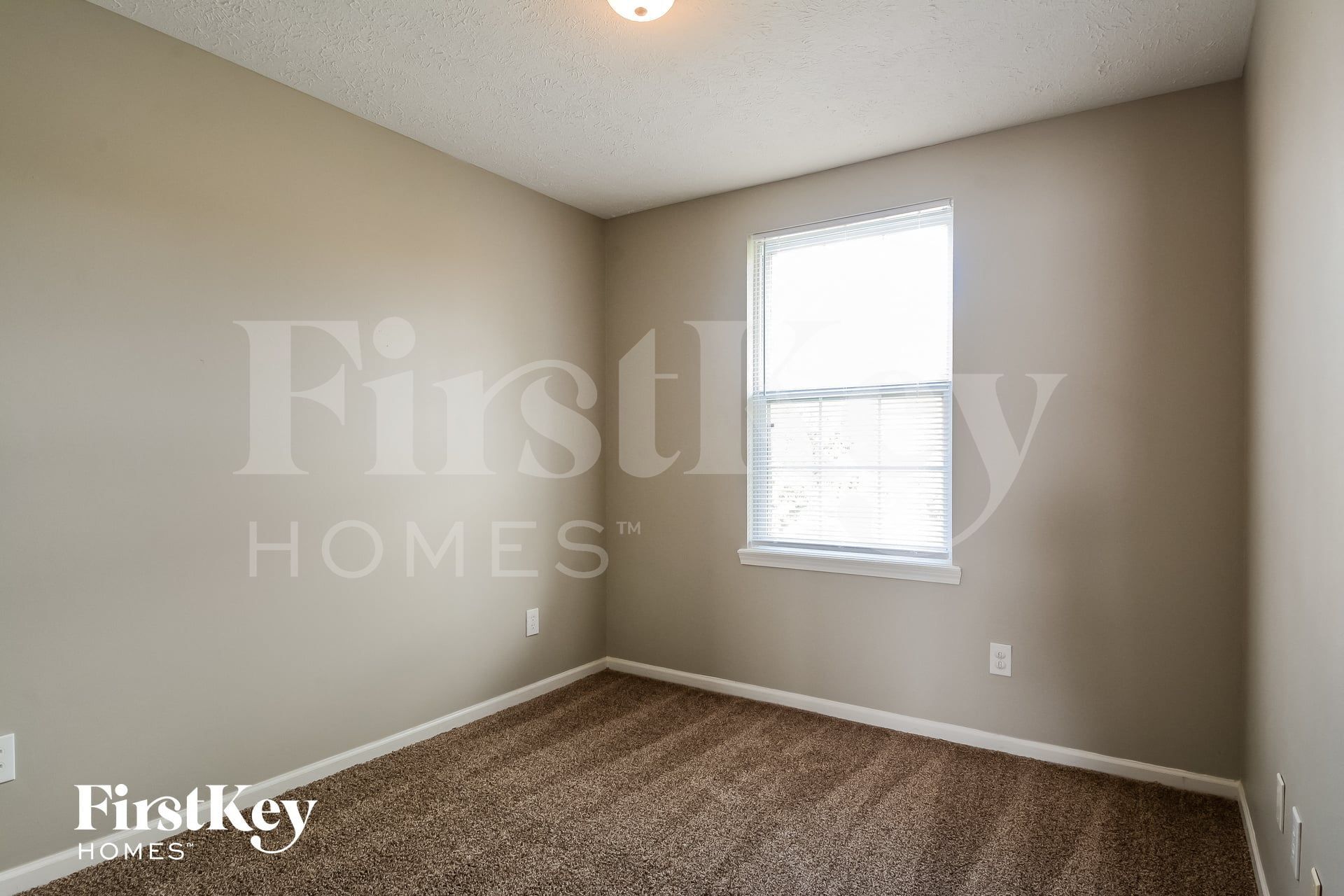 Building Photo - 959 Hearthside Dr