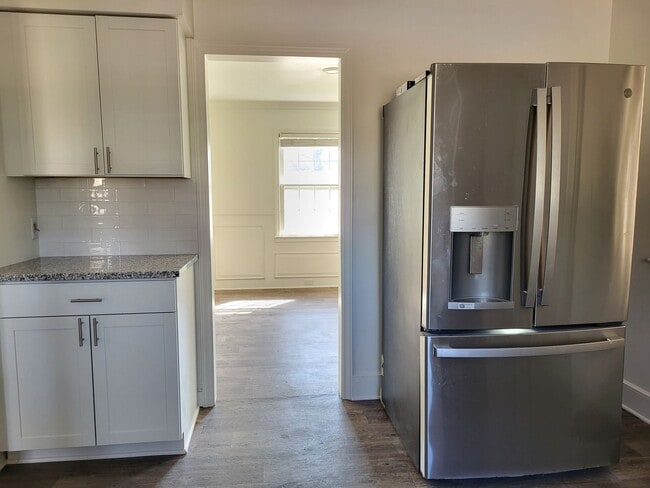 Building Photo - 3 bedroom in Coulwood