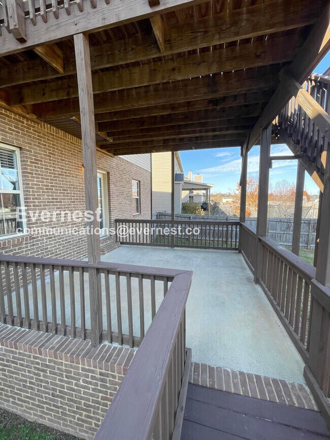 Building Photo - 3393 Wiser Dr