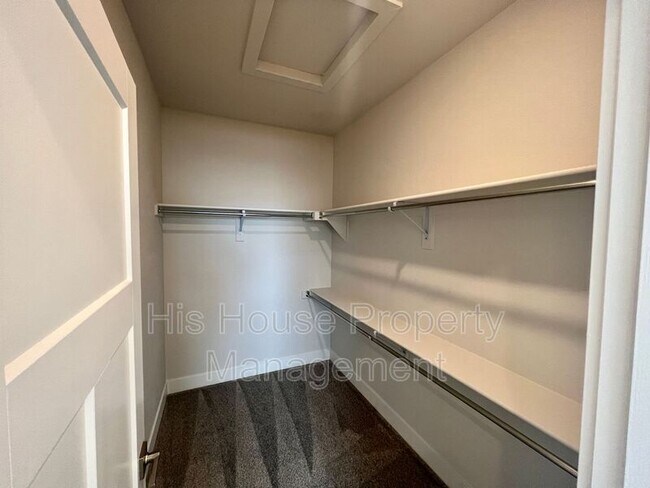 Building Photo - 4125 24th Street Rd