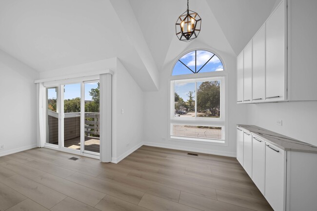 Building Photo - 1263 Ranchview Ct