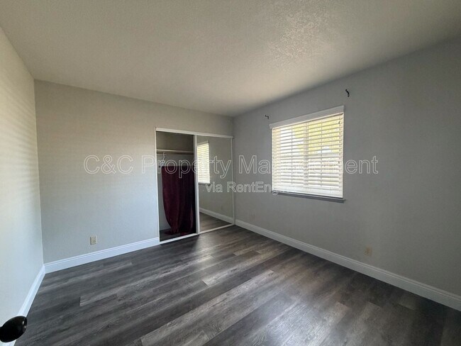 Building Photo - 15006 Tuscola Rd