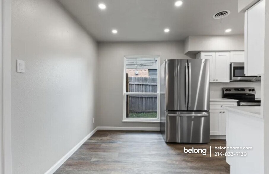 Building Photo - 819 Wateka Way