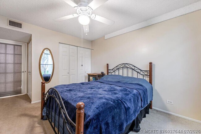 Building Photo - 3680 Inverrary Dr