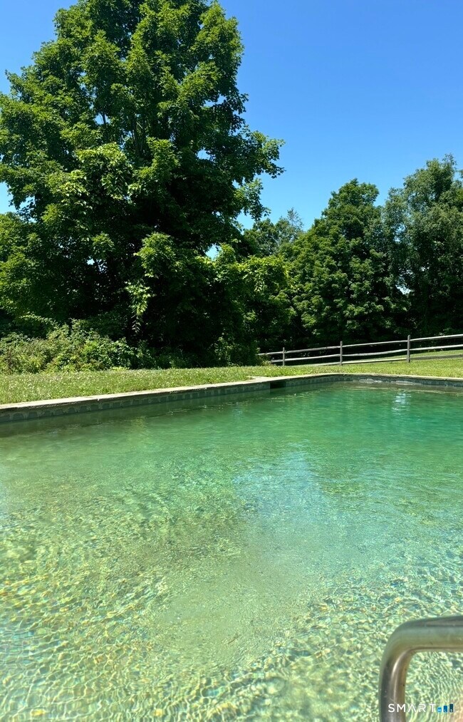 Building Photo - 41 Cherry Hill Rd