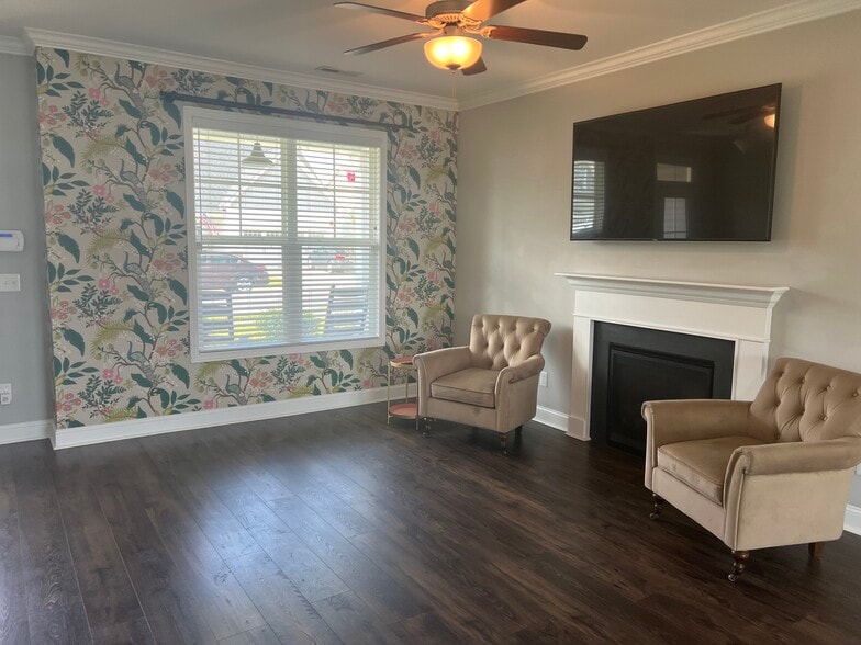 Plenty of space - 1230 Big Field Dr