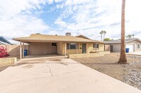 Building Photo - Great Property with a HUGE backyard in Tempe!