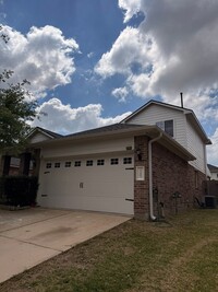 Building Photo - 23603 Maple Vista Ln