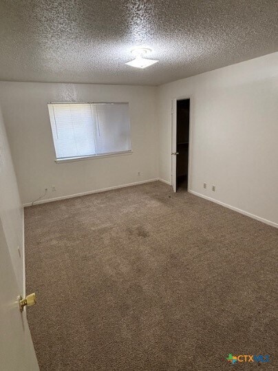 Building Photo - 3206 Tallwood Dr