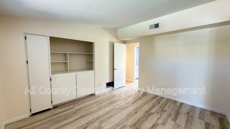 Building Photo - 74069 Velardo Dr