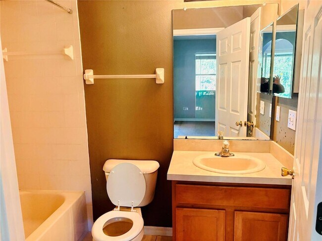 Building Photo - 11126 Creek Haven Dr