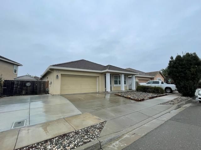 Primary Photo - 1322 Yosemite Cir