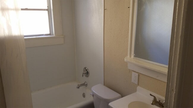 Building Photo - 3725 K Avenue