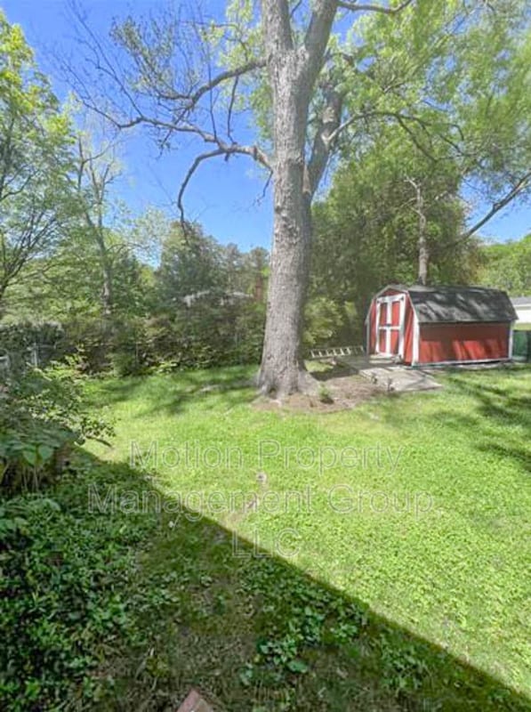 Building Photo - 2189 Clearwater Dr SE