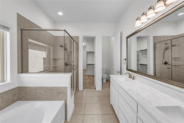 Building Photo - 1233 Carinna Dr