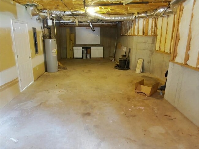 Building Photo - 4901 Planters Walk