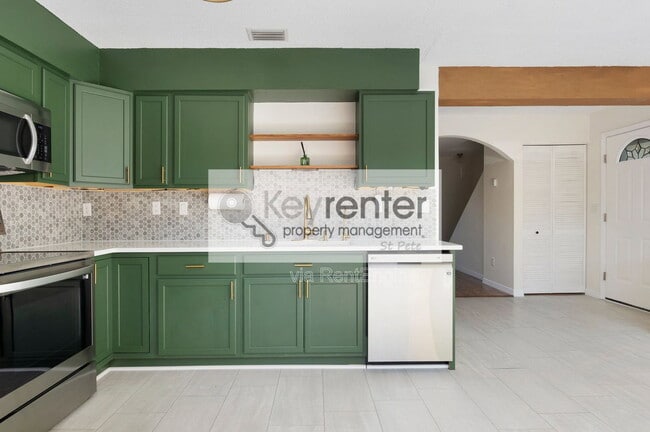 Building Photo - 1833 Clearbrooke Dr