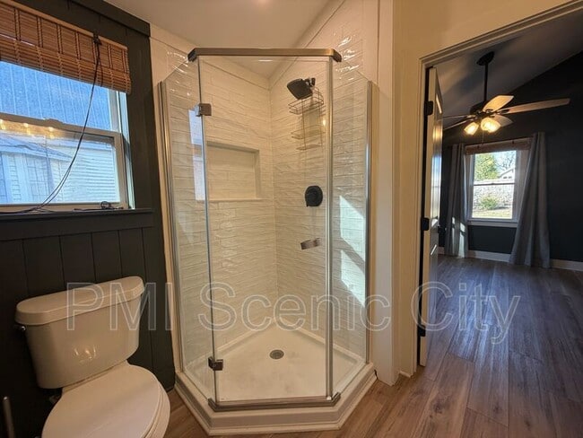 Building Photo - 607 Franklin St