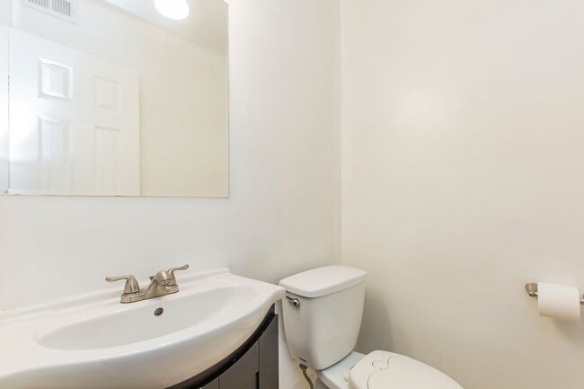 Building Photo - Your Dream Home in Virginia Beach Awaits!