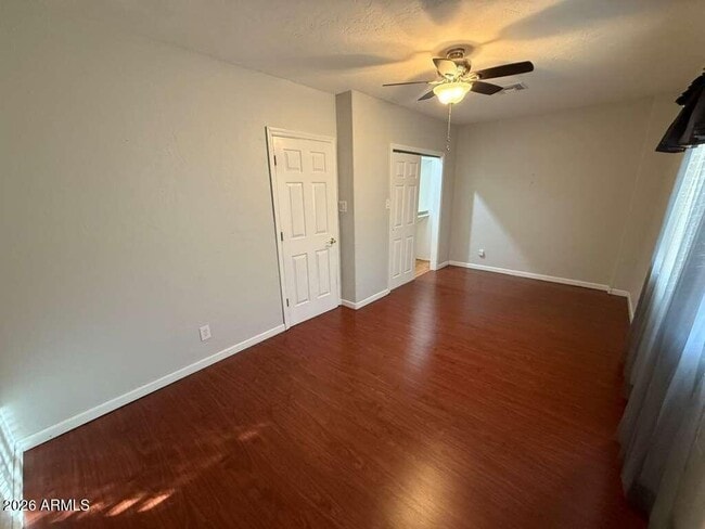 Building Photo - 3110 E 13th St