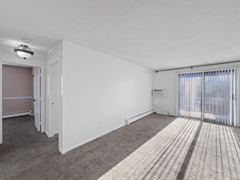 Building Photo - 274 E Haverhill St