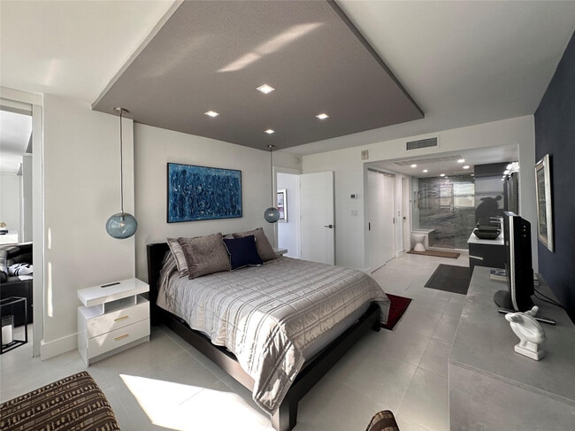 Building Photo - 209 N Fort Lauderdale Beach Blvd