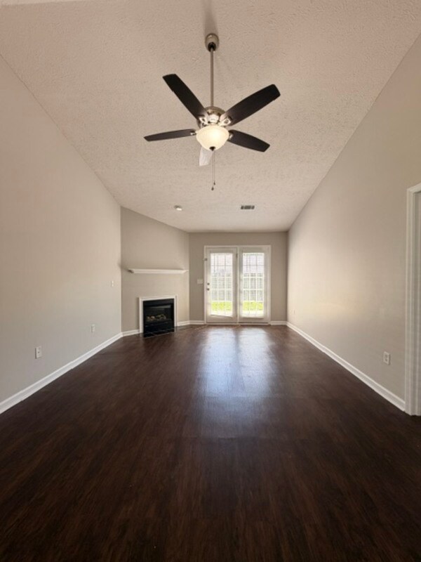 Building Photo - 112 Barrington Dr