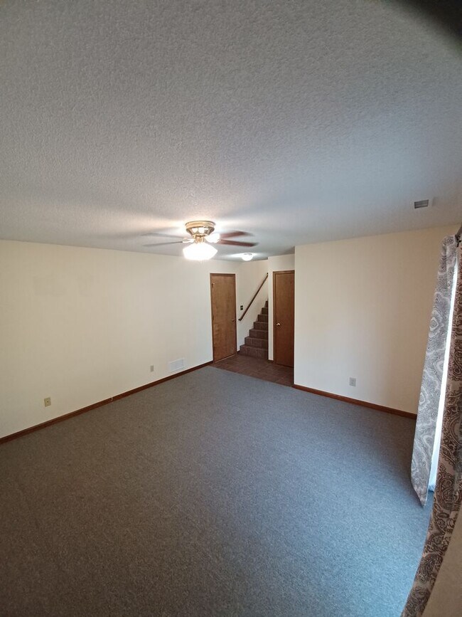 Building Photo - 6308 SW 27th St