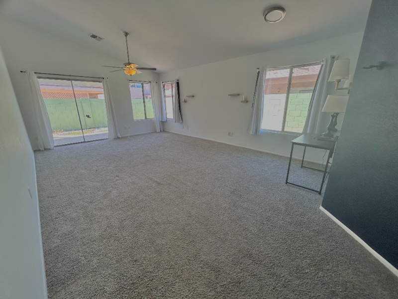 Building Photo - 3633 W Wahalla Ln