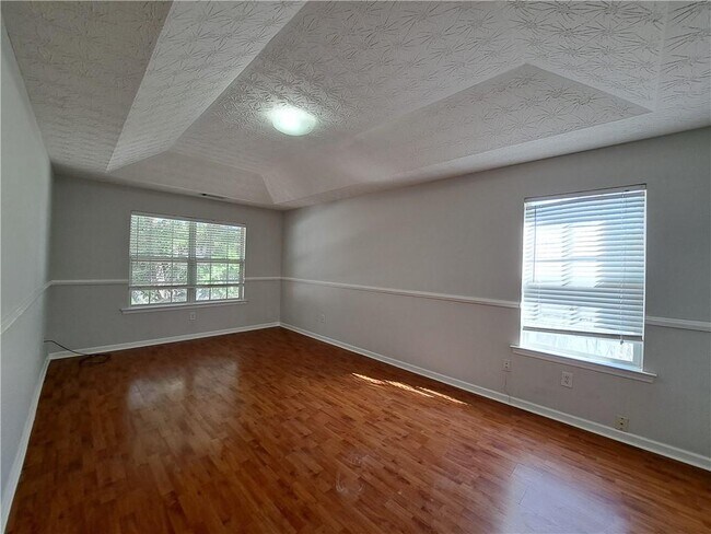 Building Photo - 3940 Crescent Walk Ln NE