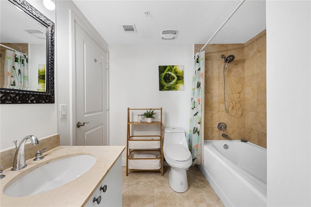 Building Photo - 170 SE 14th St