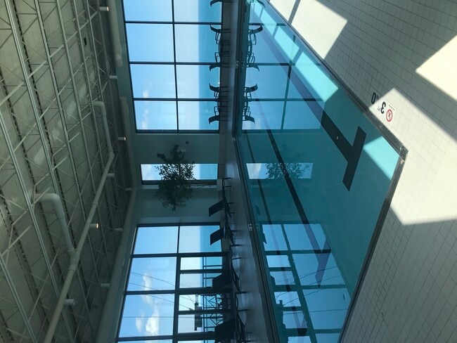 Building Photo - 450 E Waterside Dr
