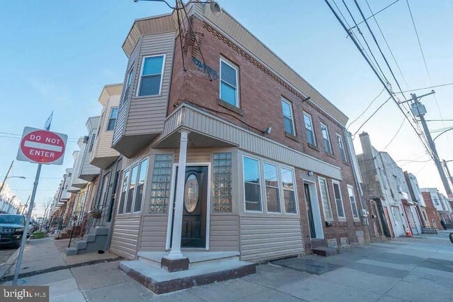 Building Photo - 2000 S Opal St