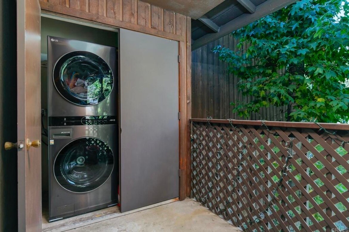 Building Photo - 2157 Arnold Way