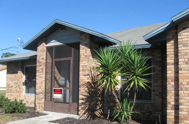 Building Photo - 1371 Melshire Ave