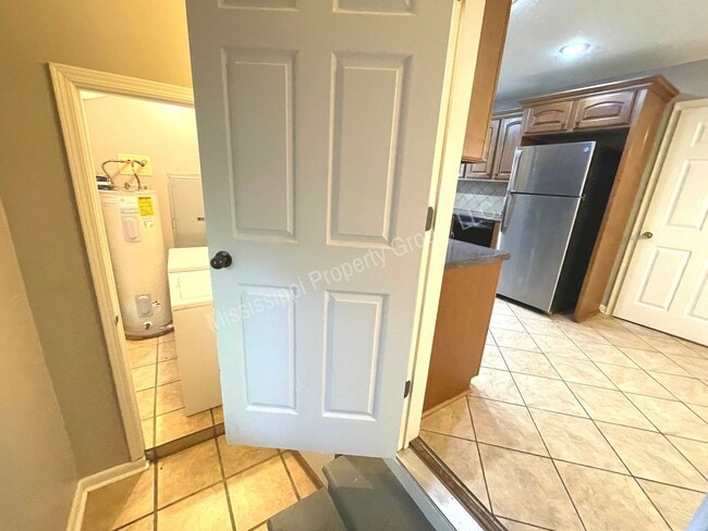 Building Photo - 4BR/2BA Home