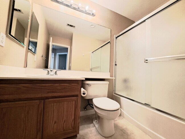 Building Photo - 5090 Napa Shore Dr