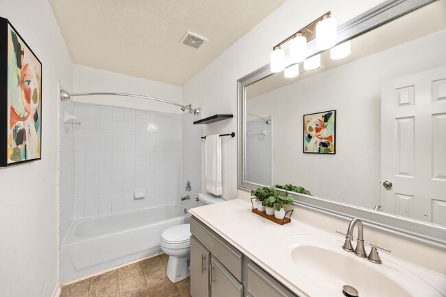 Building Photo - 19627 Lighthouse Scene Ln