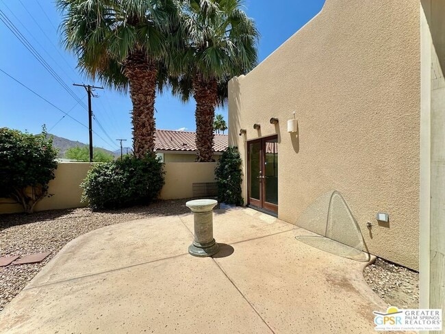 Building Photo - 51220 Avenida Velasco