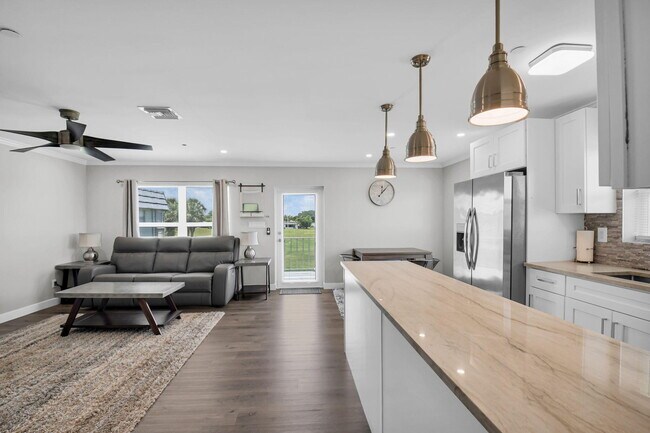 Building Photo - 388 Tuscany Ln