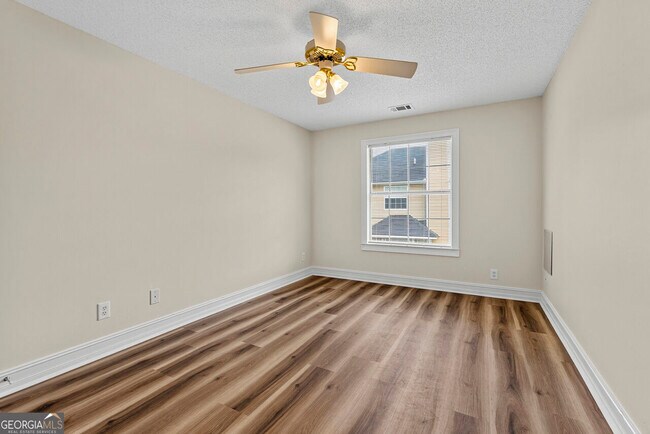 Building Photo - 116 Summer Leigh Dr